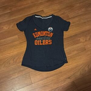 Ladies Oilers V Neck Tee